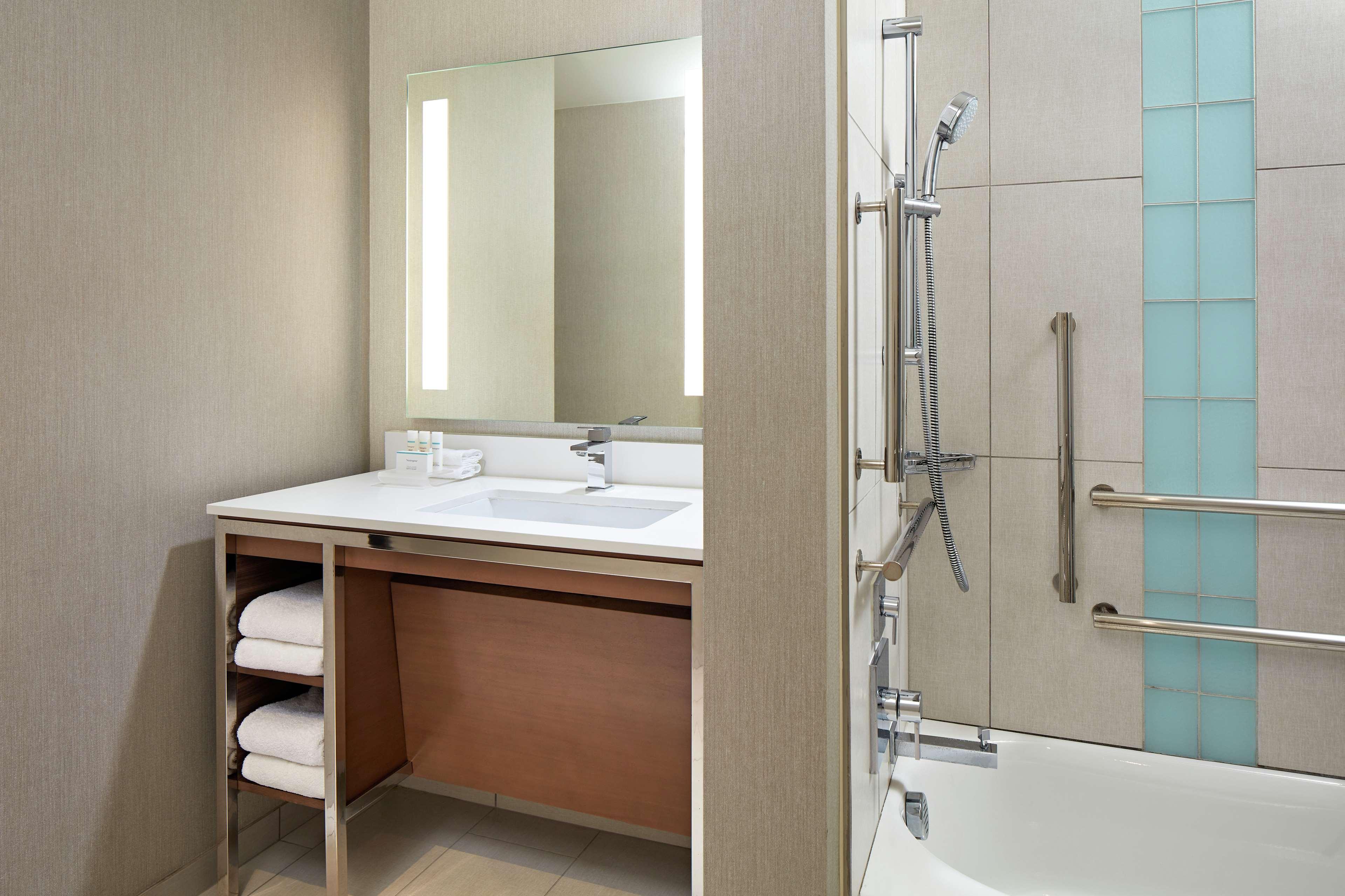 Homewood Suites By Hilton San Diego Hotel Circle/Seaworld Area Exteriör bild